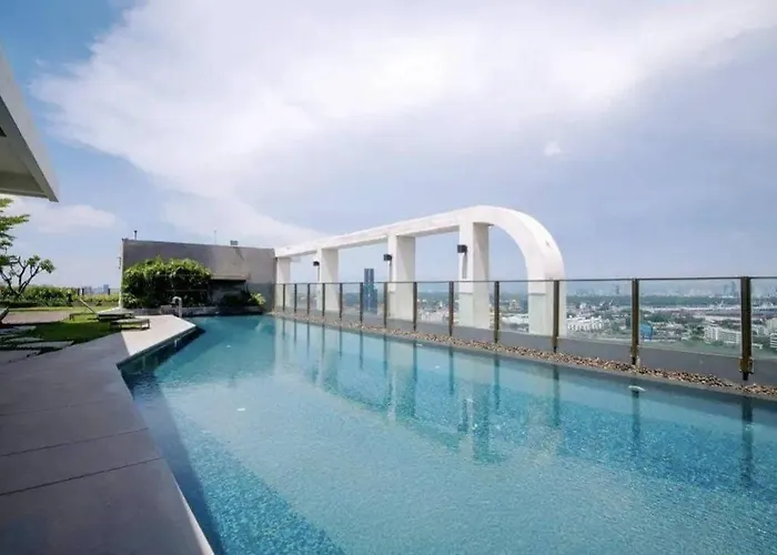 Апартаменты Downtown Spacious Luxury Bkk- 5 Mins Bts Бангкок