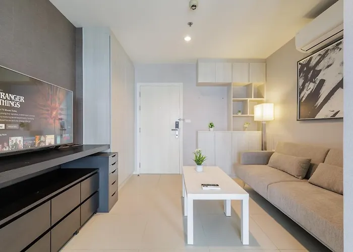 Downtown Spacious Luxury Bkk- 5 Mins Bts Бангкок