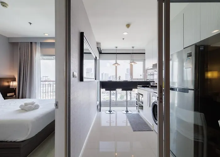 Downtown Spacious Luxury Bkk- 5 Mins Bts Бангкок