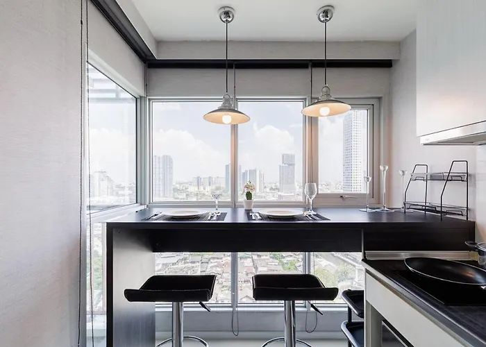 Downtown Spacious Luxury Bkk- 5 Mins Bts Бангкок